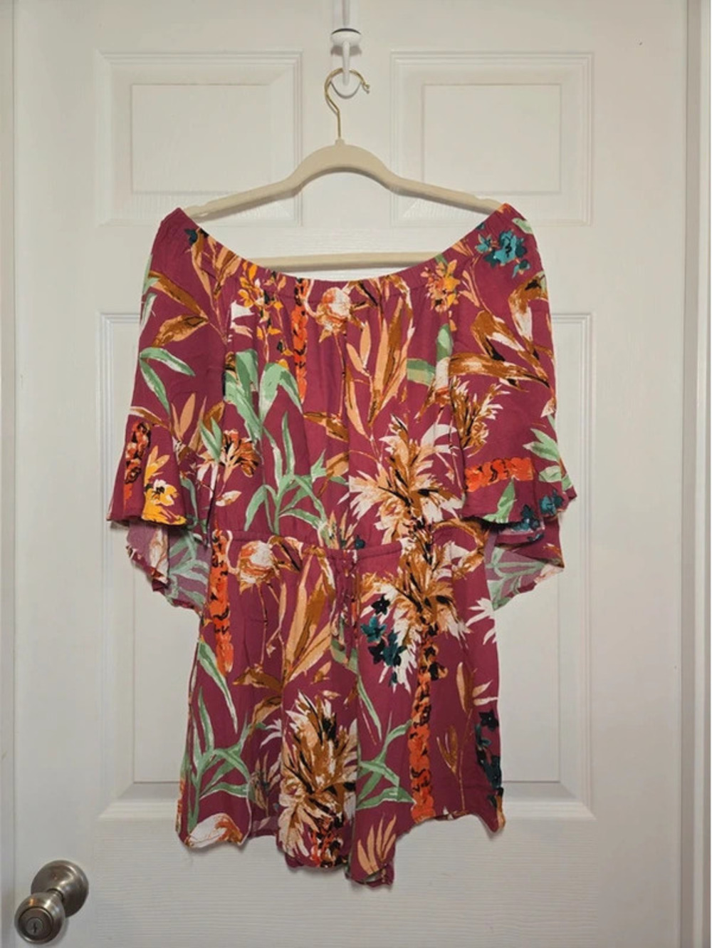 Express mauve pink tropical print romper size medium